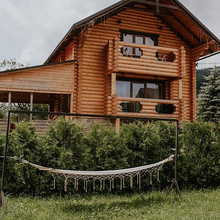 Айворі Хаус Микуличин Екстериор снимка